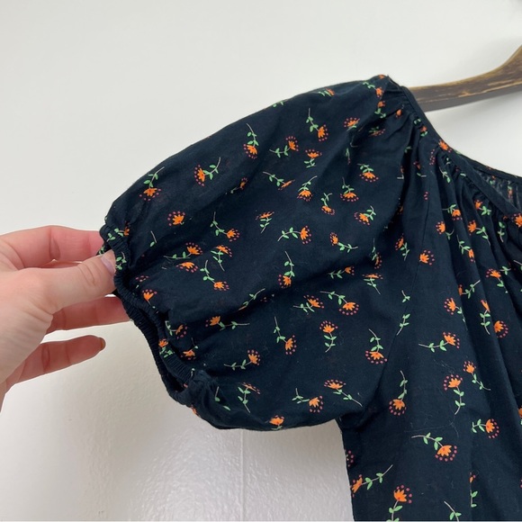 Urban Outfitters Dark Floral Print Cotton Blouse V-Neck Cinched Sleeves Medium - Picture 3 of 9